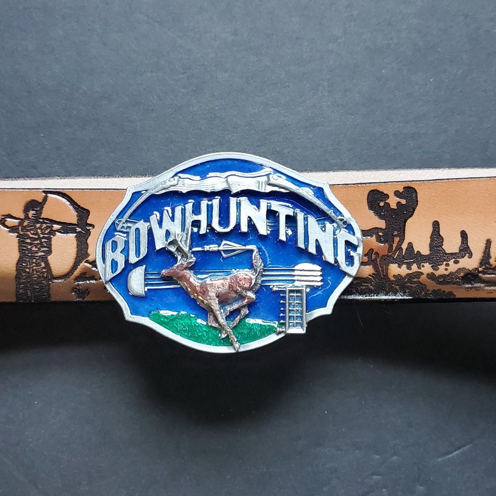 BOW HUNTER Genuine Full Grain LEATHER Belt & Matching Epoxy Bow Hunter Buckle